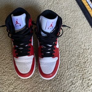 Iconic Chicago Jordan 1s. Excellent condition! No Box